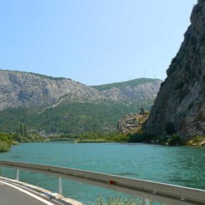 Do Albanii 2009 - Omiš, kanion rzeki Cetinie w Chorwacji