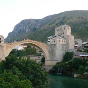 Do Albanii 2009 - most w Mostarze w Bośni i Hercegowinie