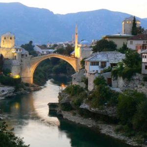 Do Albanii 2009 - most w Mostarze w Bośni i Hercegowinie