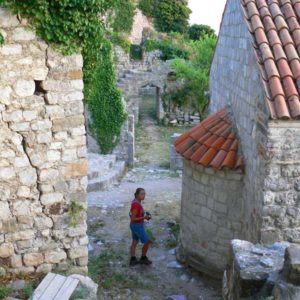 Do Albanii 2009 - Stary Bar w Czarnogórze