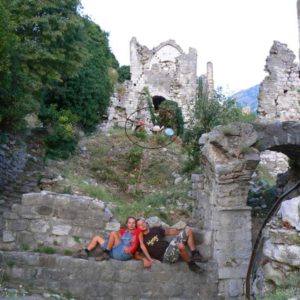 Do Albanii 2009 - Stary Bar w Czarnogórze