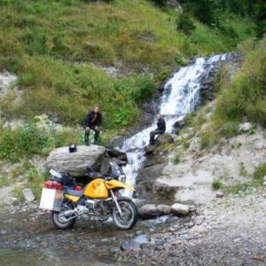 Gruzja motocyklowo 2010 – wyprawa na magiczne Zakaukazie - wodospad na bezdrożach w Małym Kaukazie