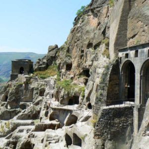 Gruzja motocyklowo 2010 – wyprawa na magiczne Zakaukazie - skane miasto Wardzia