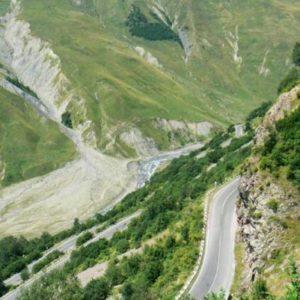 Gruzja motocyklowo 2010 – wyprawa na magiczne Zakaukazie - Gruzja - Gruzińska Droga Wojenna - serpentyny